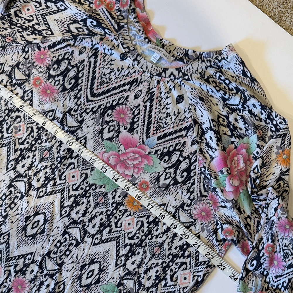 Johnny Was Cream and Black Patterned PJ TOP Size XL - Picture 6 of 6